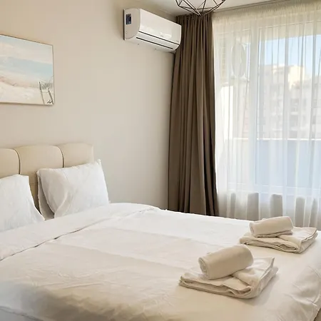 아파트 Modern & Spacious Two-bedroom