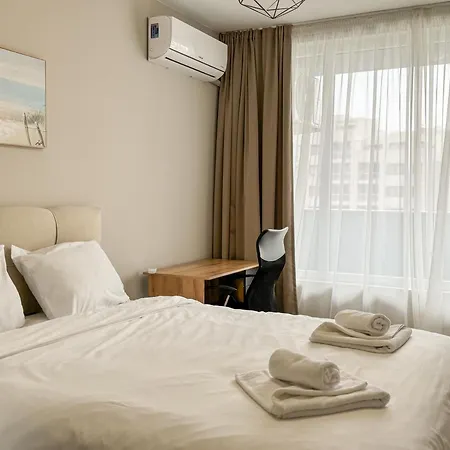 Modern & Spacious Two-bedroom