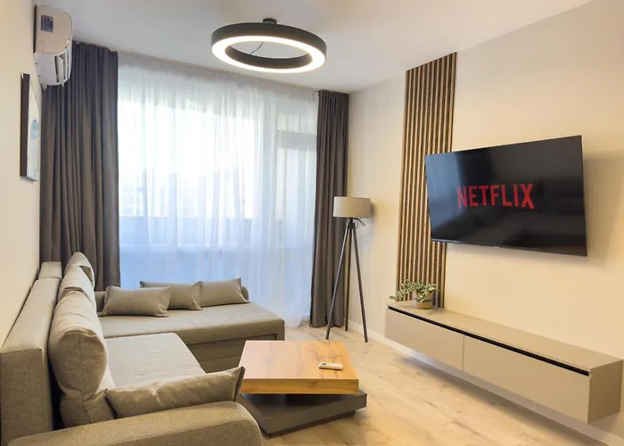 Lejlighed Modern & Spacious Two-bedroom *