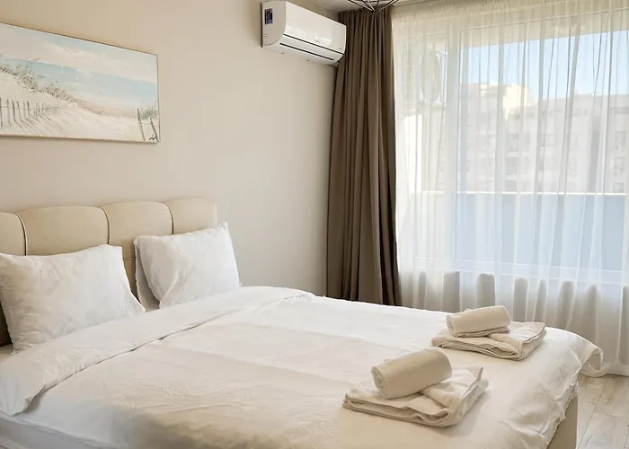 Lejlighed Modern & Spacious Two-bedroom